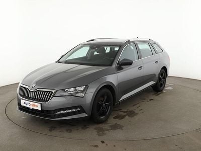 Usado Skoda Superb Ambition 150 HP (110 kW) 2022 Cinzento Carrinha