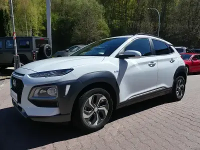 Gebraucht Hyundai Kona 141 PS (103 kW) 2020 Weiß SUV