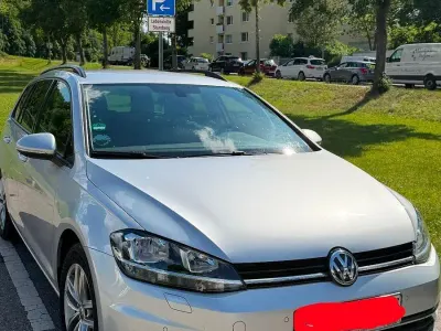 Gebraucht VW Golf VII Comfortline 150 PS (110 kW) 2019 Silber Kombi