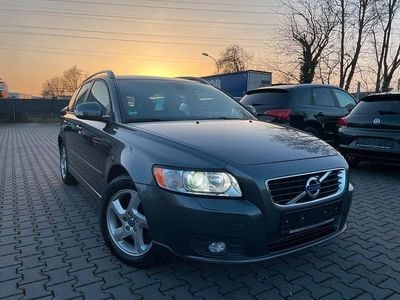 Gebraucht Volvo V50 Business Edition 150 PS (110 kW) 2012 Grau Kombi