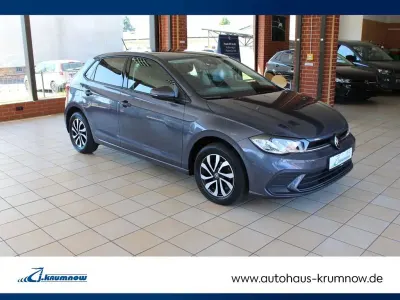 Gebraucht VW Polo Active 95 PS (69 kW) 2023 Rauchgrau Kleinwagen