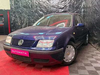 Gebraucht VW Bora Basis 116 PS (85 kW) 1999 Blau Limousine