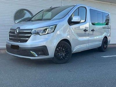 Usata Renault Trafic 170 CV (125 kW) 2024 Grigio Monovolume