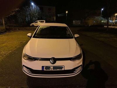 Gebraucht VW Golf VII Life 150 PS (110 kW) 2021 Weiß Kleinwagen
