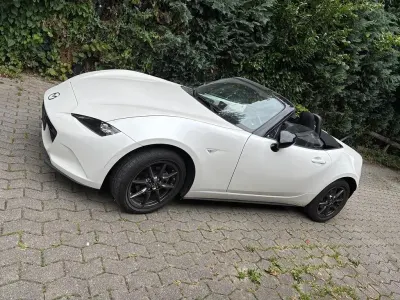 Używany Mazda MX5 Center-Line 132 KM (97 kW) 2018 Biały Kabriolet