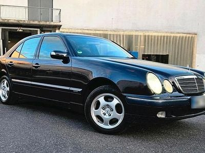 Gebraucht Mercedes E320 224 PS (164 kW) 2002 Blau Limousine
