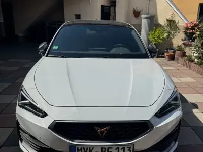 Gebraucht Cupra Leon VZ 300 PS (220 kW) 2022 Weiß Limousine