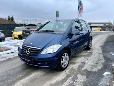 Gebraucht Mercedes A150 95 PS (69 kW) 2009 Blau Limousine