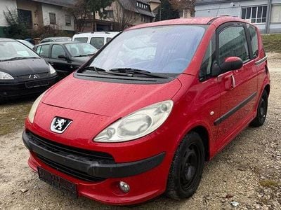 Gebraucht Peugeot 1007 Premium 73 PS (53 kW) 2006 Rot Van / Kleinbus