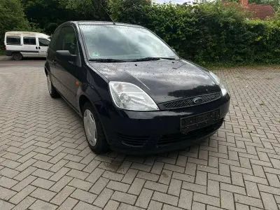 Gebraucht Ford Fiesta 60 PS (44 kW) 2004 Dunkelblau Kleinwagen