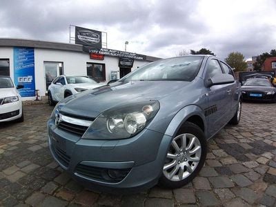 Begagnad Opel Astra Sport 105 HK (77 kW) 2004 Grå Sedan