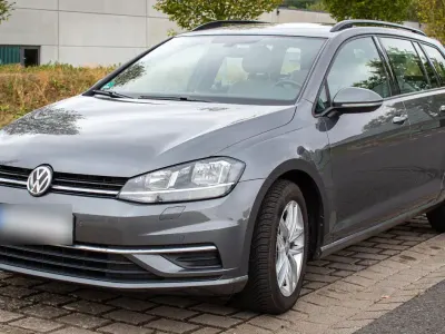 Gebraucht VW Golf VII Comfortline 110 PS (80 kW) 2017 Grau Kombi