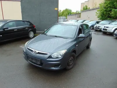 Używany Hyundai i30 Edition+ 109 KM (80 kW) 2009 Szary Sedan/Limuzyna