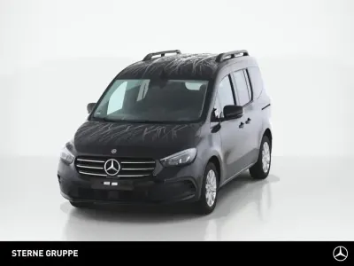 Gebraucht Mercedes T180 Progressive 116 PS (85 kW) 2025 Loparitschwarz Van / Kleinbus