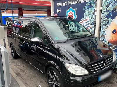 Schwarz Gebraucht 2010 Mercedes Viano Van / Kleinbus | 9.400 € (Etwas zu teuer)