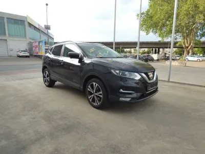 Gebraucht Nissan Qashqai N-Connecta 116 PS (85 kW) 2017 Schwarz SUV