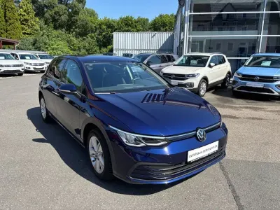 Gebraucht VW Golf VIII Pro 110 PS (80 kW) 2020 Blau Limousine