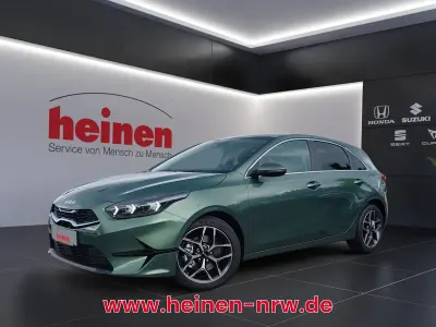 Usata Kia Ceed Platinum 140 CV (102 kW) 2025 Verde Utilitaria