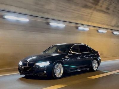 Gebraucht BMW 330 258 PS (189 kW) 2017 Blau Limousine