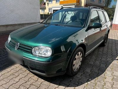 Second-hand VW Golf III 90 CP (66 kW) 1999 Verde Break