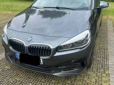 BMW 218