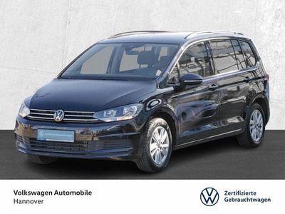 Deep black perleffekt Gebraucht 2024 VW Touran Comfortline Van / Kleinbus | 31.380 € (Fairer Preis)