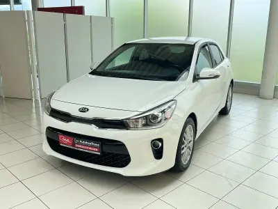 Gebraucht Kia Rio DREAM-TEAM Edition 84 PS (61 kW) 2017 (ud) schneeweiss Limousine