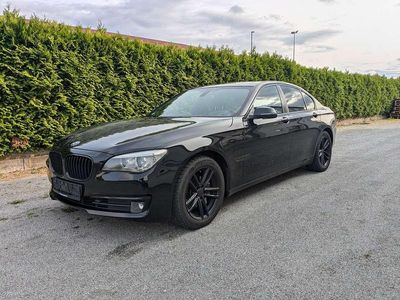 BMW 730