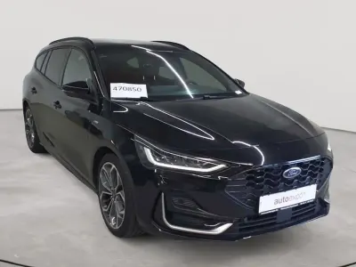 Gebraucht Ford Focus ST-Line 120 PS (88 kW) 2023 Agate black metallic Kombi