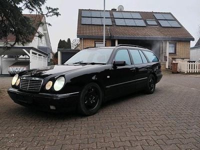 Gebraucht Mercedes E430 286 PS (210 kW) 1999 Schwarz Limousine