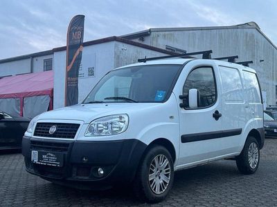 Gebraucht Fiat Doblò 75 PS (55 kW) 2009 Weiß Van / Kleinbus