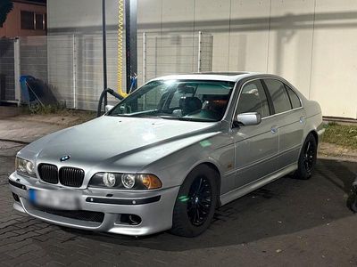 BMW 525