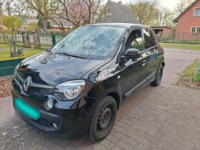 Używany Renault Twingo LIMITED 70 KM (51 kW) 2017 Czarny Hatchback