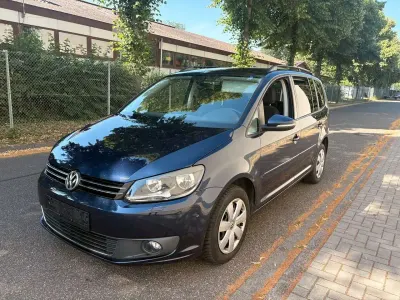 Gebraucht VW Touran 140 PS (102 kW) 2012 Blau Van / Kleinbus