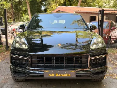 Gebraucht Porsche Cayenne Turbo Coupe Chrono 549 PS (403 kW) 2019 Schwarz SUV