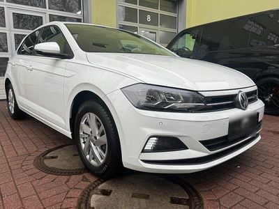 Gebraucht VW Polo Comfortline 65 PS (47 kW) 2018 Weiß Kleinwagen