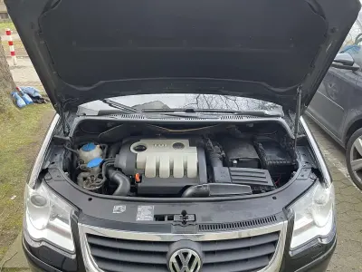 Gebraucht VW Touran United 140 PS (102 kW) 2008 Schwarz Van / Kleinbus