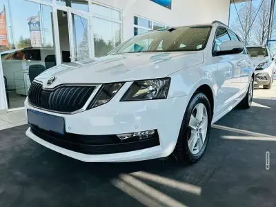 Gebraucht Skoda Octavia Ambition 150 PS (110 kW) 2018 Weiß metallic