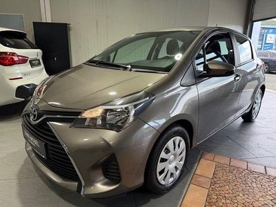 Second-hand Toyota Yaris 99 CP (72 kW) 2016 Gri Berlinǎ
