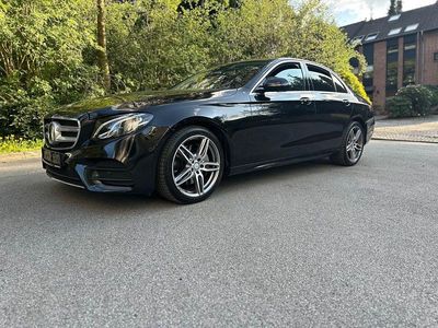 Usata Mercedes E220 AMG line 194 CV (142 kW) 2016 Nero Berlina