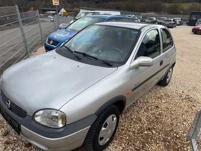 Gebraucht Opel Corsa 54 PS (39 kW) 2000 Silber Limousine