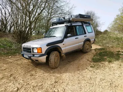 Gebraucht Land Rover Discovery 2 139 PS (102 kW) 1998 Silber SUV