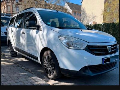 Dacia Lodgy