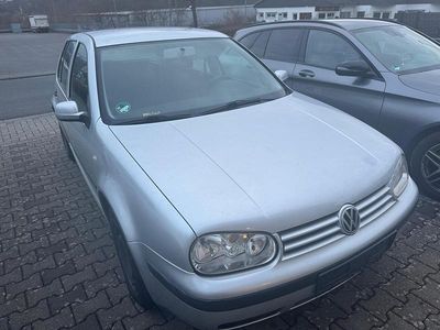 Gebraucht VW Golf IV 2001 Silber Kleinwagen