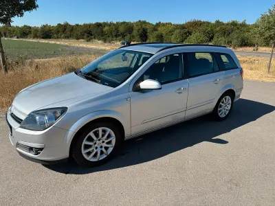 Gebraucht Opel Astra 105 PS (77 kW) 2005 Silber Kombi