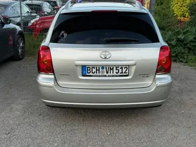 Gebraucht Toyota Avensis Travel 116 PS (85 kW) 2005 Silber Kombi