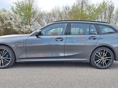 Gebraucht BMW 330e M Sport 292 PS (214 kW) 2021 Kombi
