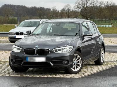 Gebraucht BMW 116 Advantage 116 PS (85 kW) 2016 Grau Kleinwagen