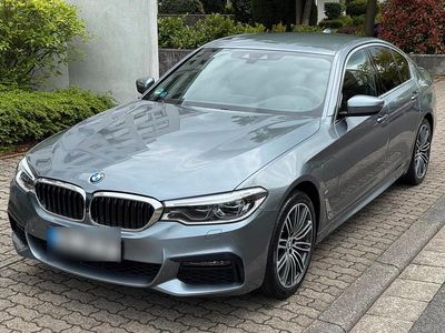 Gebraucht BMW 530e M Sport 252 PS (185 kW) 2020 Silber Limousine