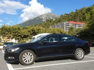 Gebraucht VW Passat Trendline 120 PS (88 kW) 2016 Schwarz Limousine